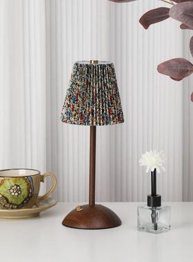 充电复古碎花台灯高级感铁艺布艺灯法式田园风主卧室床头灯氛围灯