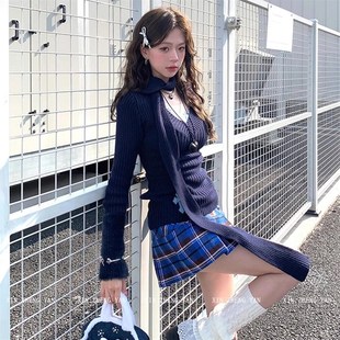 XZY/欣争艳 微胖mm甜辣风V领毛衣内搭吊带女秋季高腰格子半裙套装