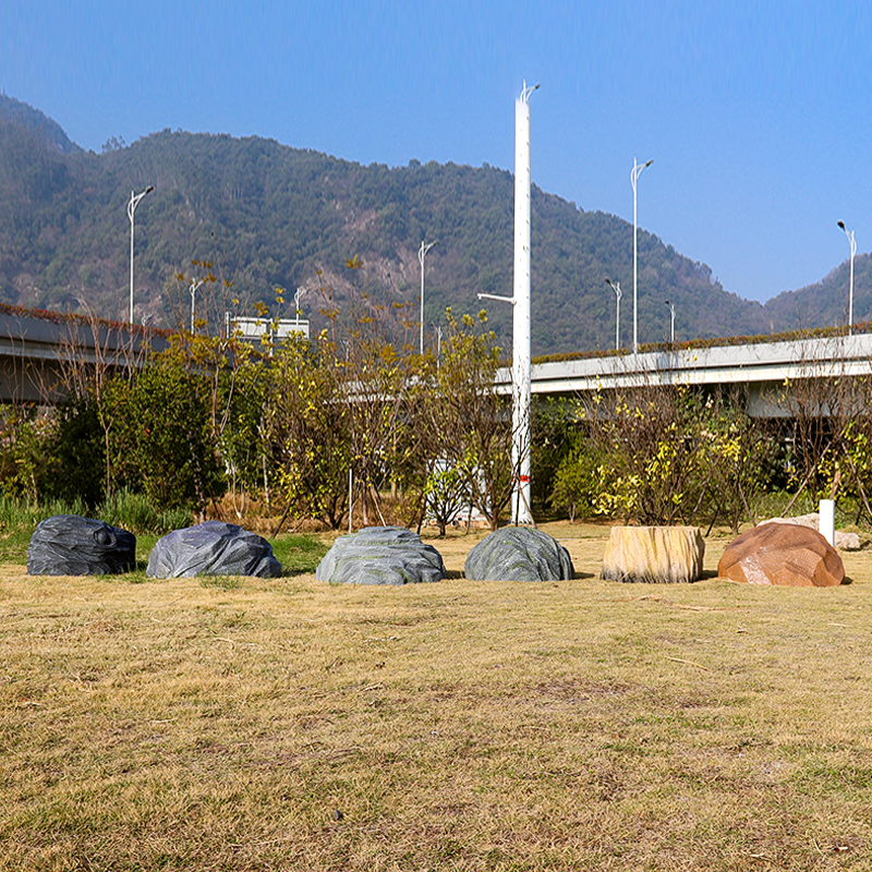 仿真石头摆件小区草坪摆件井盖设备遮挡器玻璃钢仿真空心石头雕塑