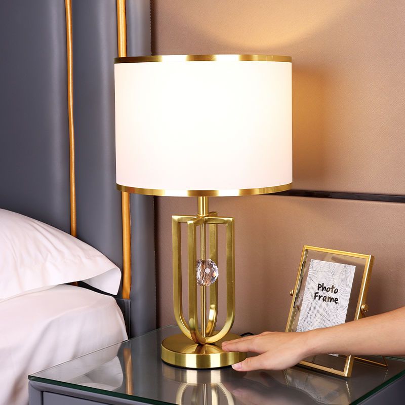水晶触摸感应台灯轻奢2025新款卧室床头灯高级感主卧可调节亮度