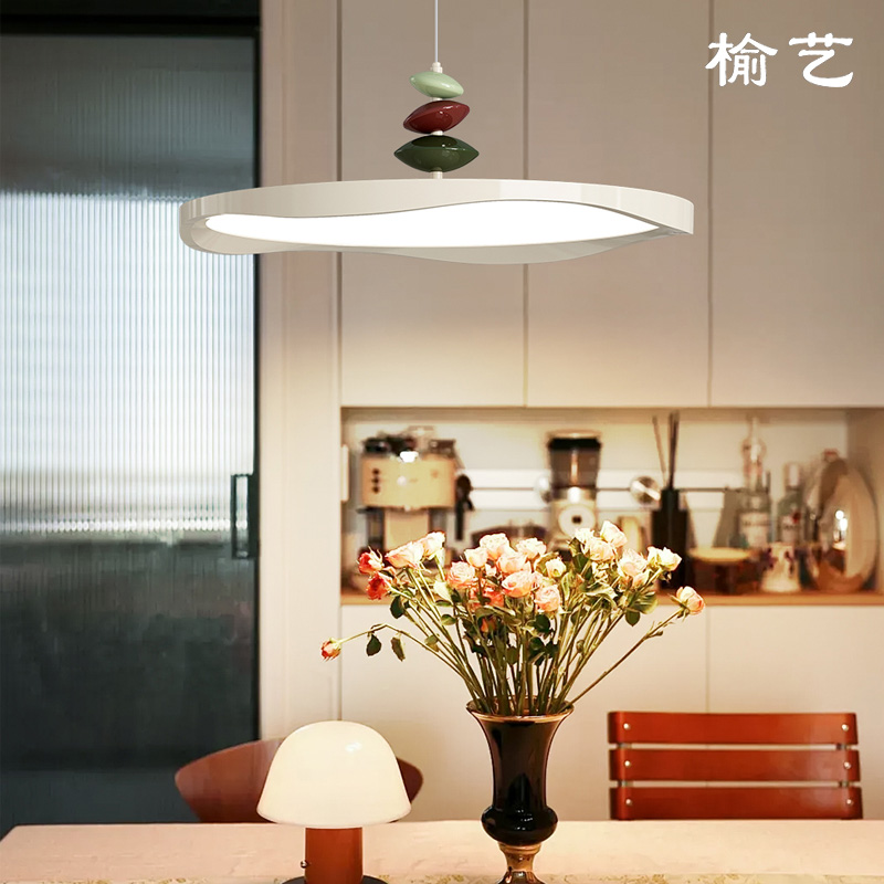 榆艺餐厅吊灯全光谱护眼法式奶油风新款吧台餐桌智能语音飞碟灯具
