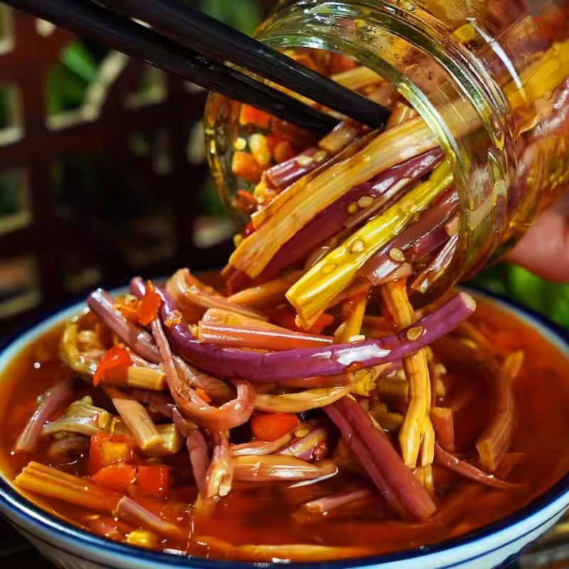 香辣蕨菜即食湖南特产下饭菜腌制咸菜榨菜脆嫩速食菜爽口凉拌瓶装