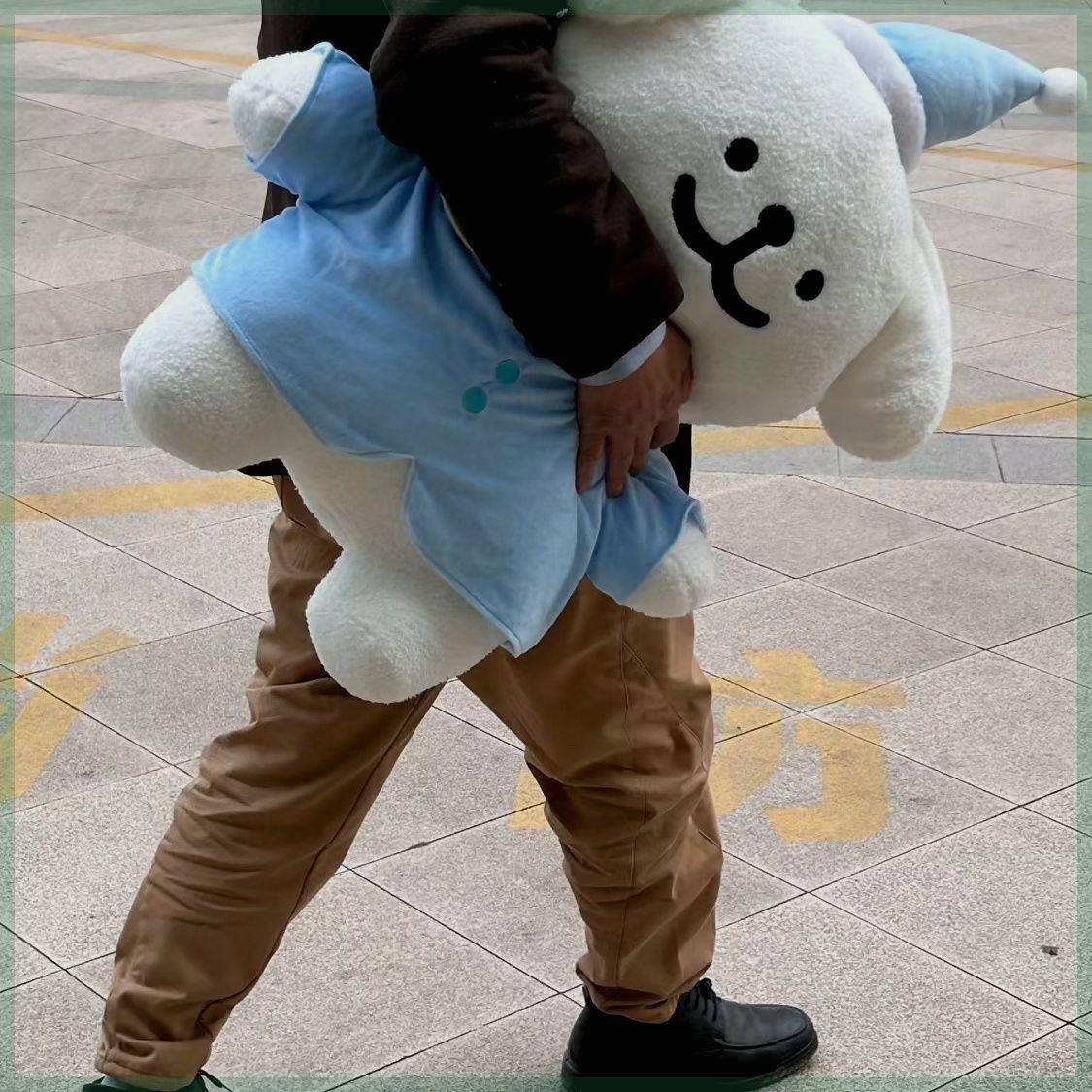 2024新款线条小狗毛绒斜挎包可爱卡通小红书同款秋冬手提包高颜值