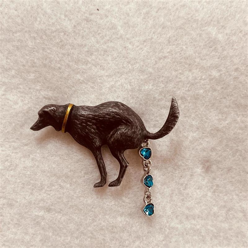 「趣味狗拉粑粑」趣味狗拉粑粑胸高端精致轻奢个性恶搞设计感徽章