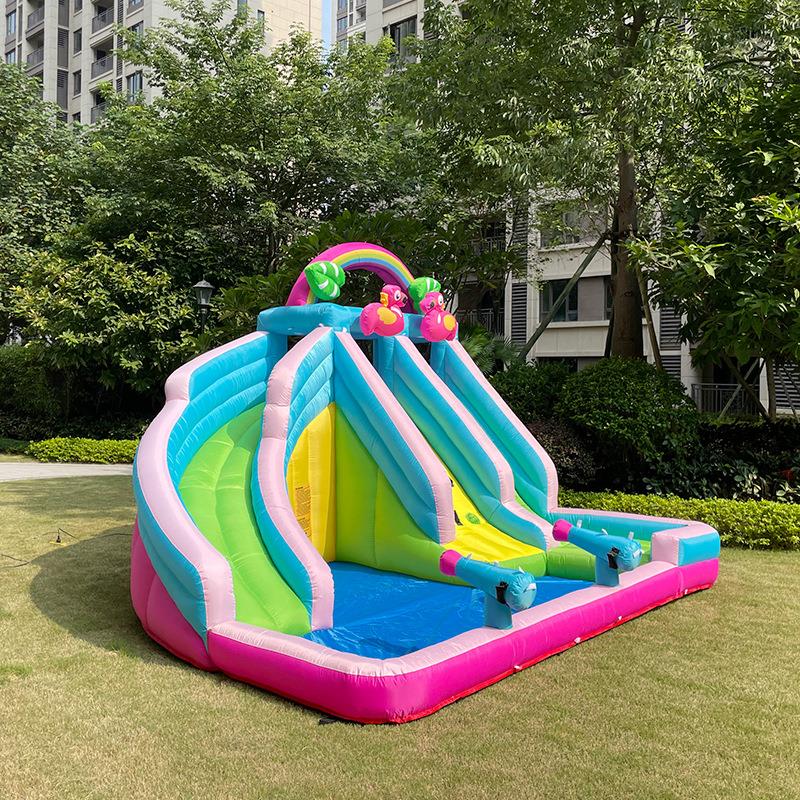 充气室内城堡滑梯 家用小跳床 可移动充气小型城堡充气喷水滑梯