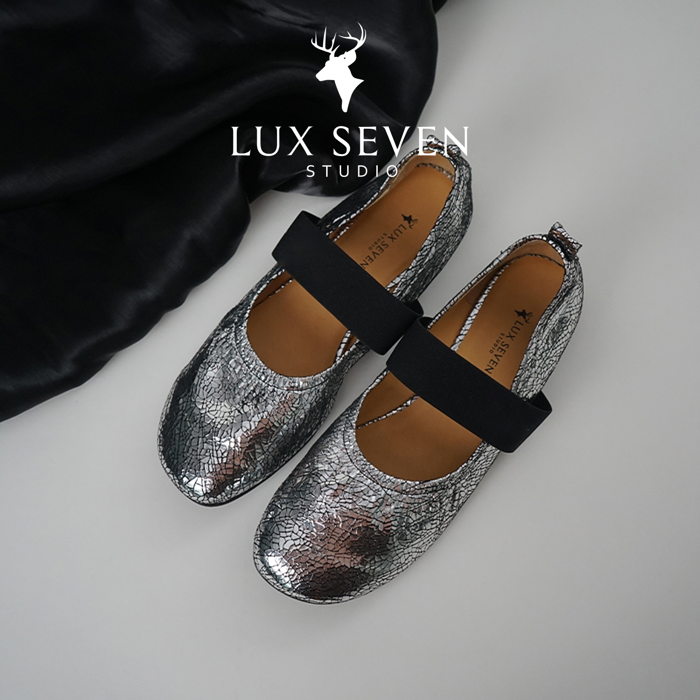 【狂欢价】知性优雅 松紧带复古太空银芭蕾玛丽珍平底单鞋女