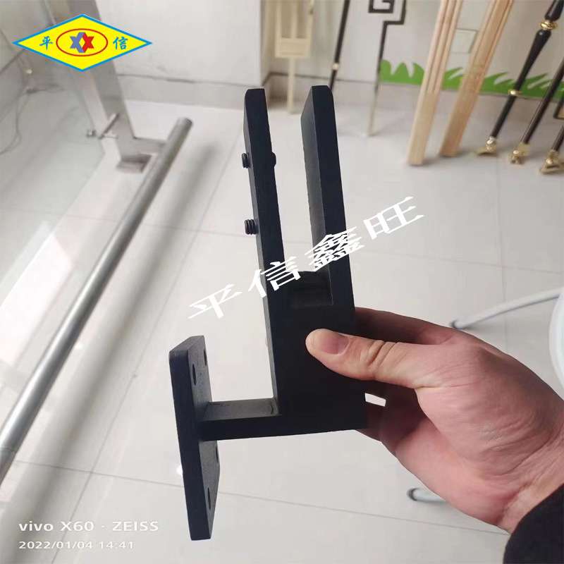 不锈钢侧挂玻璃夹侧装黑色脚固定夹狭小楼梯底座栏杆平台挂墙配件