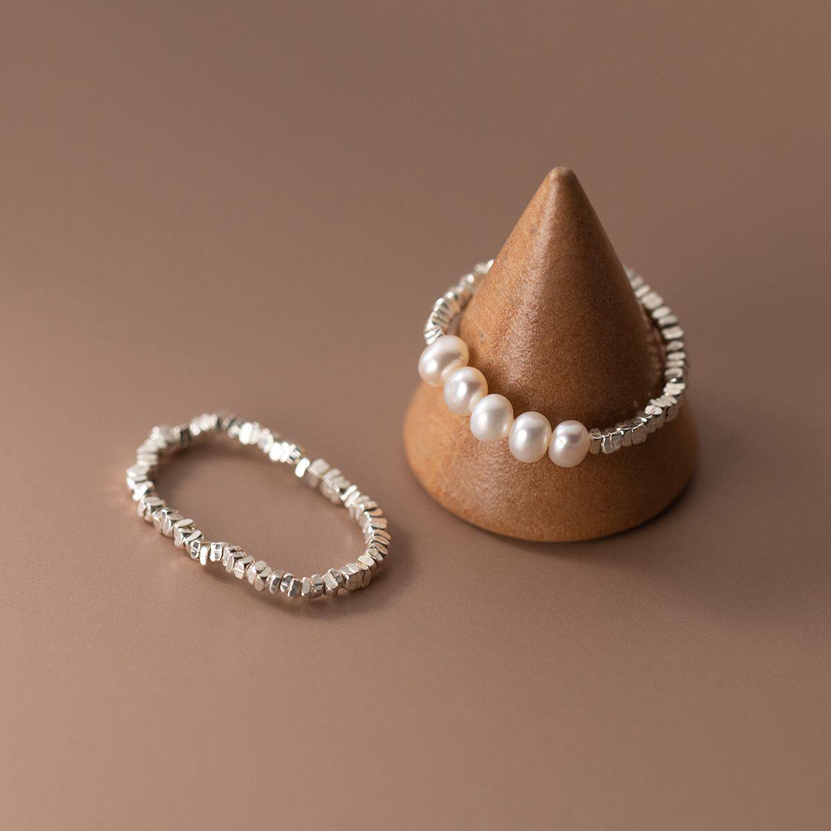 光面珍珠戒指女弹力松紧简约气质个性小众设计手饰品指环ins高级