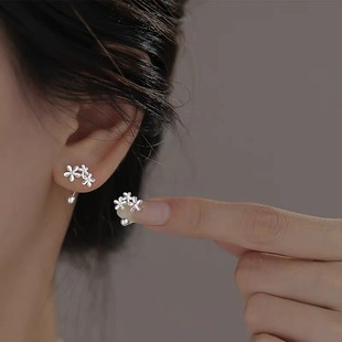 S925纯银耳钉螺丝拧花朵耳钩女养耳洞三朵小花耳环高级感耳饰轻奢