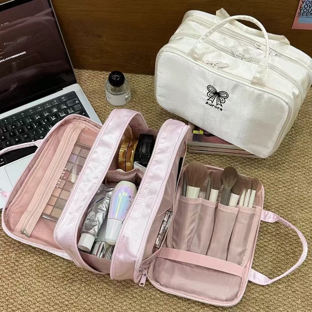 可爱卡通洗漱包外出百搭轻便收纳包便携防水化妆包大容量,收纳整理,化妆箱/盒,淘宝优惠券,粉丝福利购,淘宝优惠卷