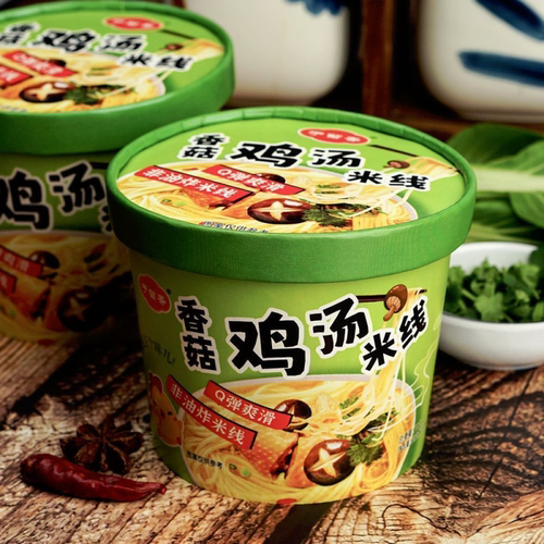 正宗云南过桥米线香菇鸡汤味不辣桶装免煮速食冲泡即食宵夜零食