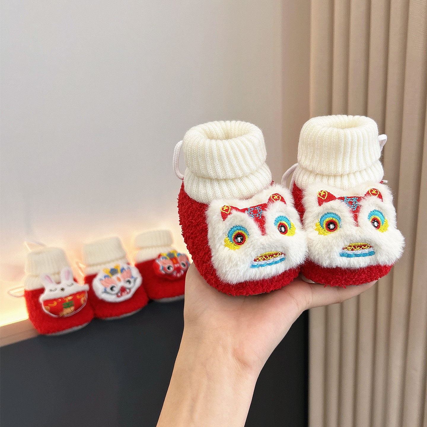 新年国风0-1岁婴儿鞋0-12个月宝宝虎头鞋袜喜庆过年保暖加绒棉鞋