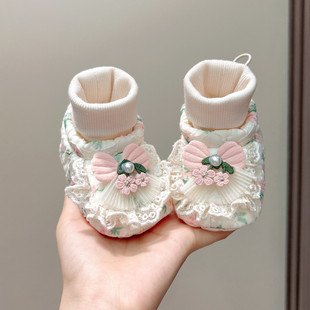 女宝宝公主风防滑软布底小月龄防掉跟步前鞋 秋冬0 1岁婴幼儿袜鞋