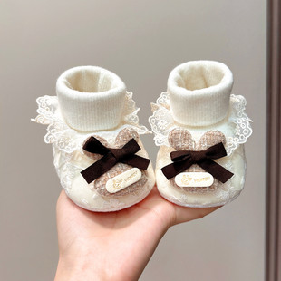 秋冬新生儿鞋 婴儿步前鞋 12个月软底护脚套 女宝宝保暖公主棉鞋