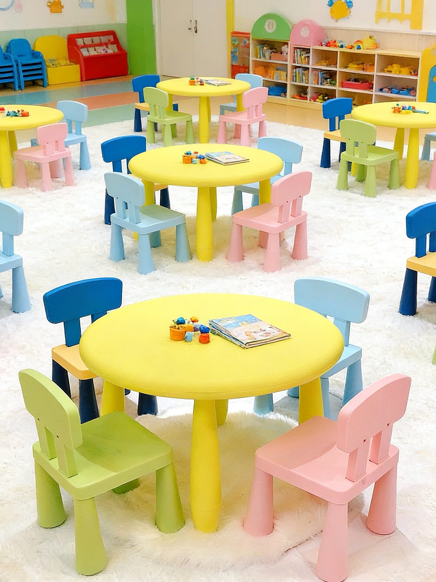 防滑圆桌椅凳塑料幼儿园桌椅居家用玩具桌椅套装小孩写字画画桌椅