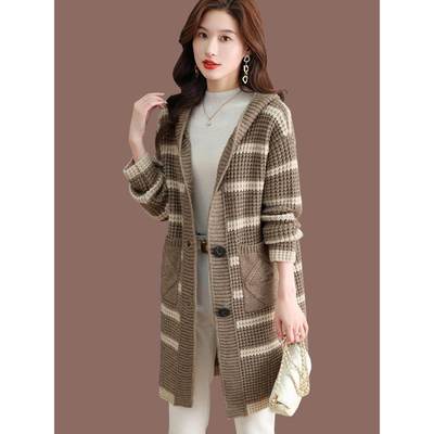 秋冬女中长款连帽粗线毛衣外套洋气羊毛针织开衫外搭披肩百搭上衣