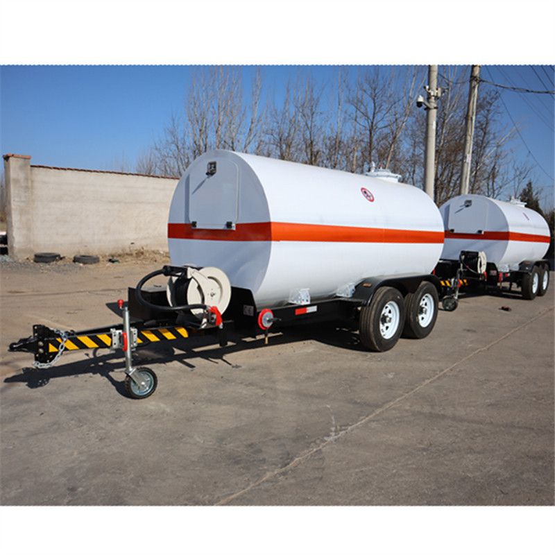 4000L油罐拖车 小型罐拖车 柴油罐运输挂车 移动小型罐拖车