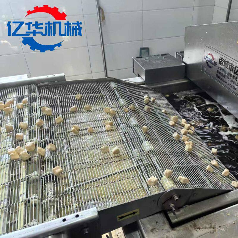 菩提南瓜油炸机 刮渣型油炸螃蟹设备 全自动蘑菇上浆油炸流水线
