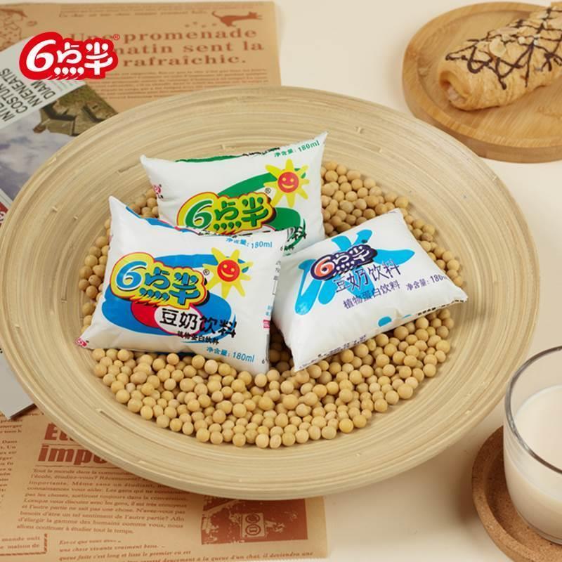 六点半经典小袋装豆奶饮料植物蛋白饮品学生早餐豆浆奶老牌子整箱