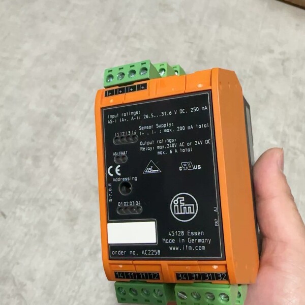 IFM德国易福门模块控制器45128 Essen AC225议价