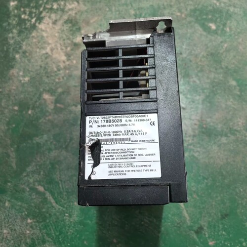 丹佛斯2800变频器VLT2822PT4B20STR，原装拆议价