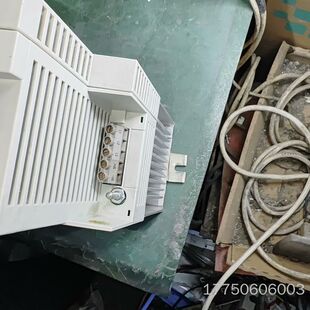 成色很好 伦茨驱动器EVS9323 本 90版 无拆无修