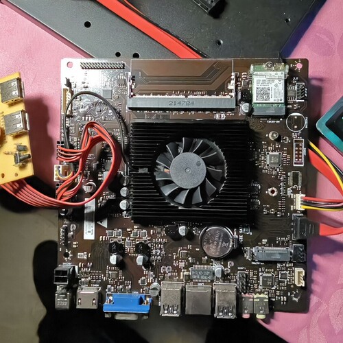 议价杰微JW N5095T主板，板载CPU和散热器，支持DDR4