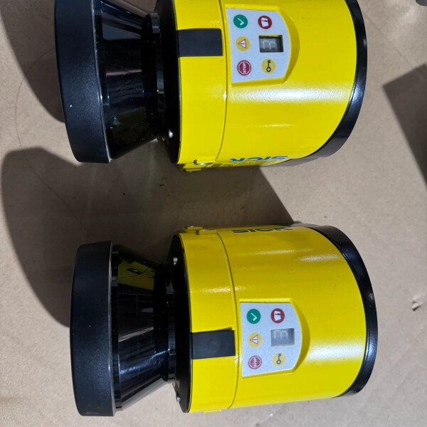 SICK西克安全扫描仪S30B-3011DA，现货，实物议价