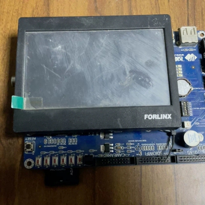 FORLINX飞凌嵌入式开发板，带4.3寸触摸显示屏。屏幕有--议价商品