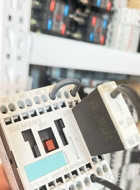 接触器3RH1122-2KF40-0LA0 3RH112议价