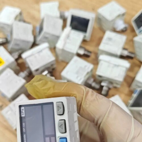 出售 日本松下压力传感器 ，液晶显示器DP101 102现货议价