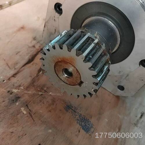 行星减速机，速比1:10，法兰180，输入侧止口114，输入