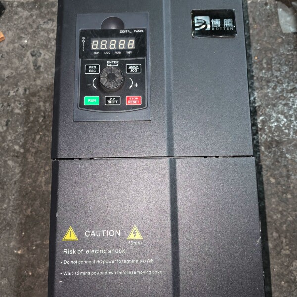 博腾变频器BT550B，22KW，380V，包邮，价格可小刀议价