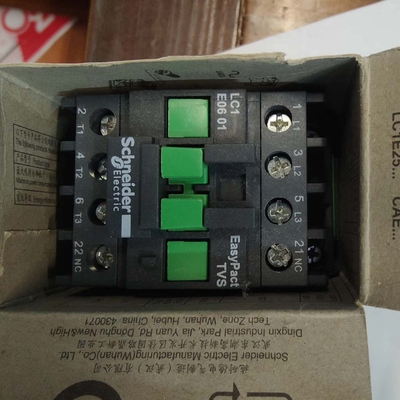 接触器LC1E0601Q5N电源电压380vAc  1