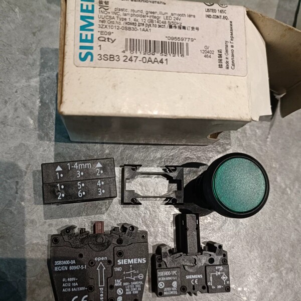 非标价鍏ㄦ柊瑗块棬瀛愮豢鑹叉寜閽�3SB3247-0AA41鏈�5濂楋紝榛勮