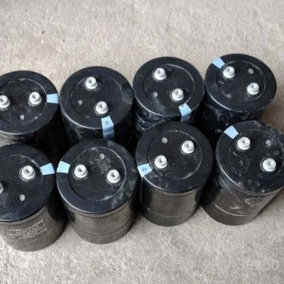 变频器电容400V  4700uf 8个详谈