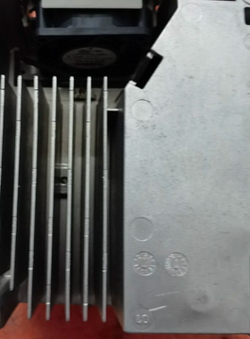 议价原装施耐德变频器ATV21HU55N4/5.5kw.380V维修