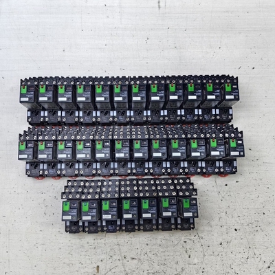 议价九五新RXM3AB2P7中间继电器配RXZE2S111
