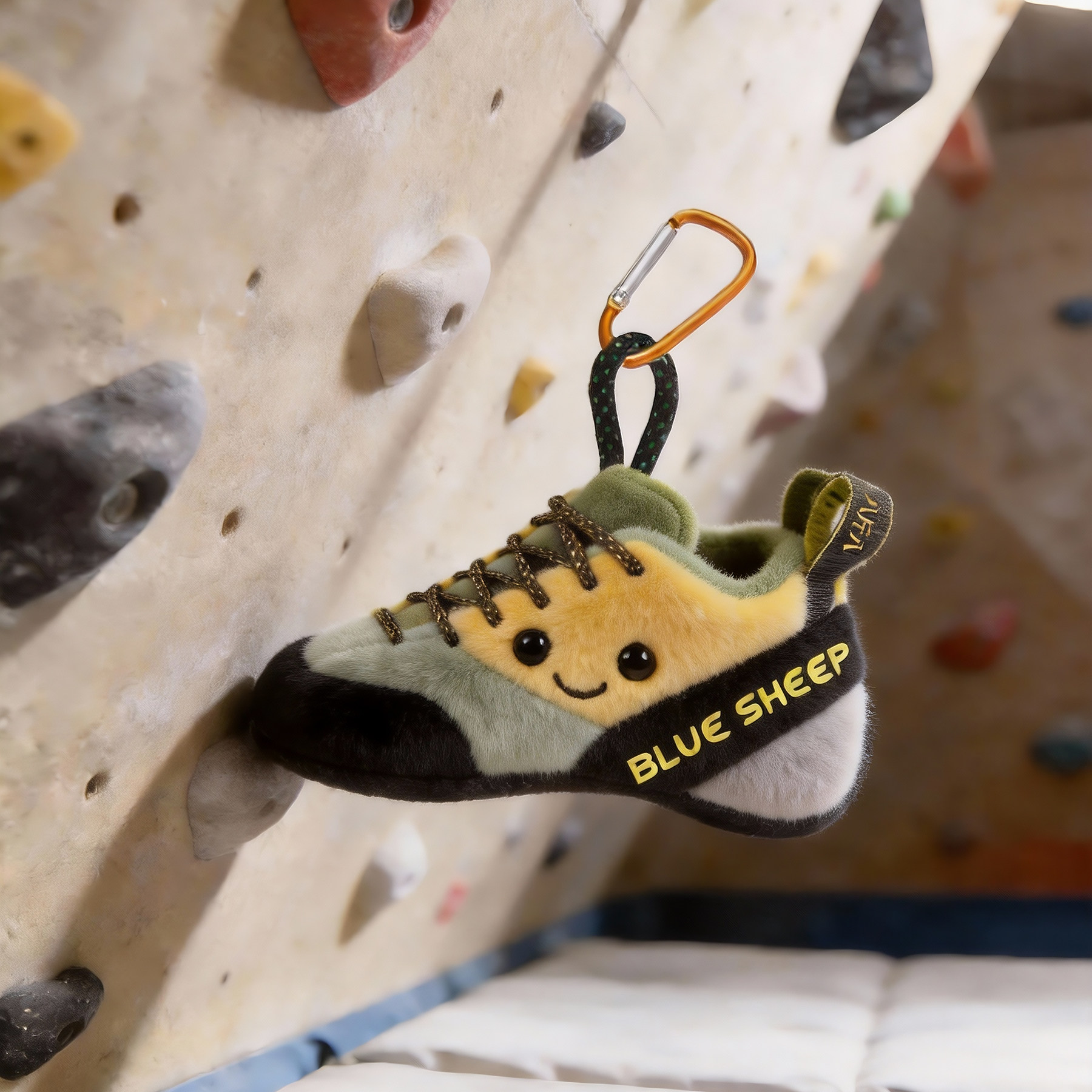 【小岩羊】攀岩鞋毛绒挂件钥匙扣潮流可爱创意玩偶玩具丨八斤八