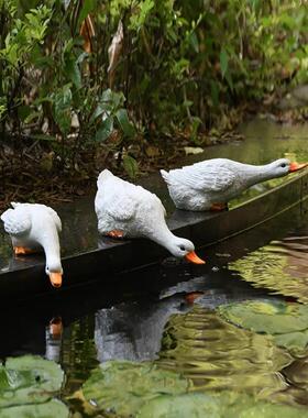 户外水庭院仿真19934喝水子雕塑摆园件鸭花水池鱼塘可爱吸鸭景观