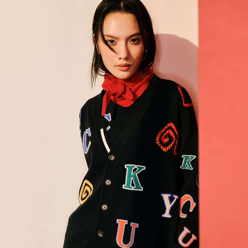 东黎100%山羊绒提花小蛇慵懒开衫