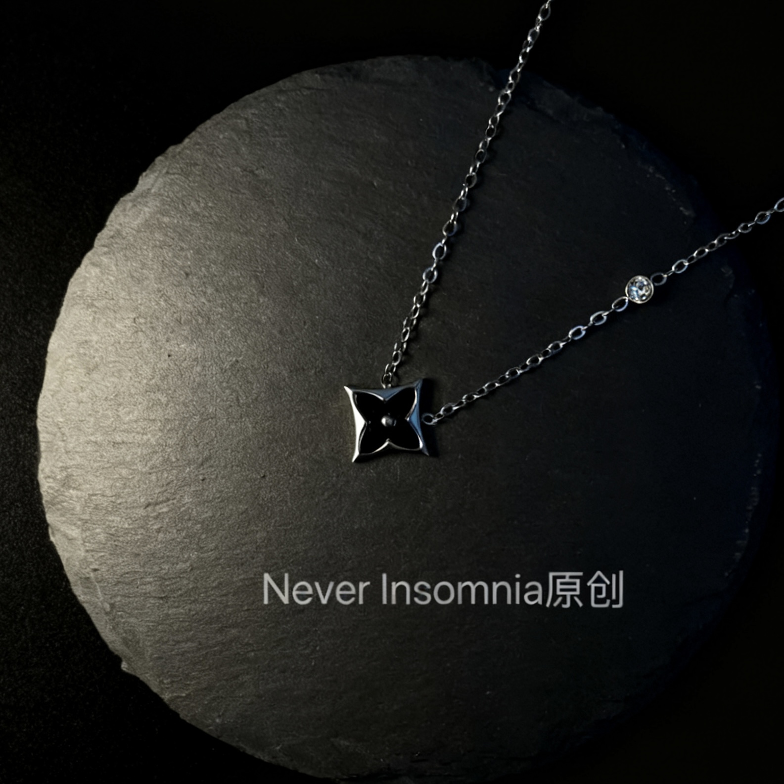 Never Insomnia原创. k-leaf 项链.银黑