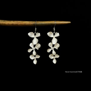 Never Insomnia原创.W flouwers五瓣花耳钉.银