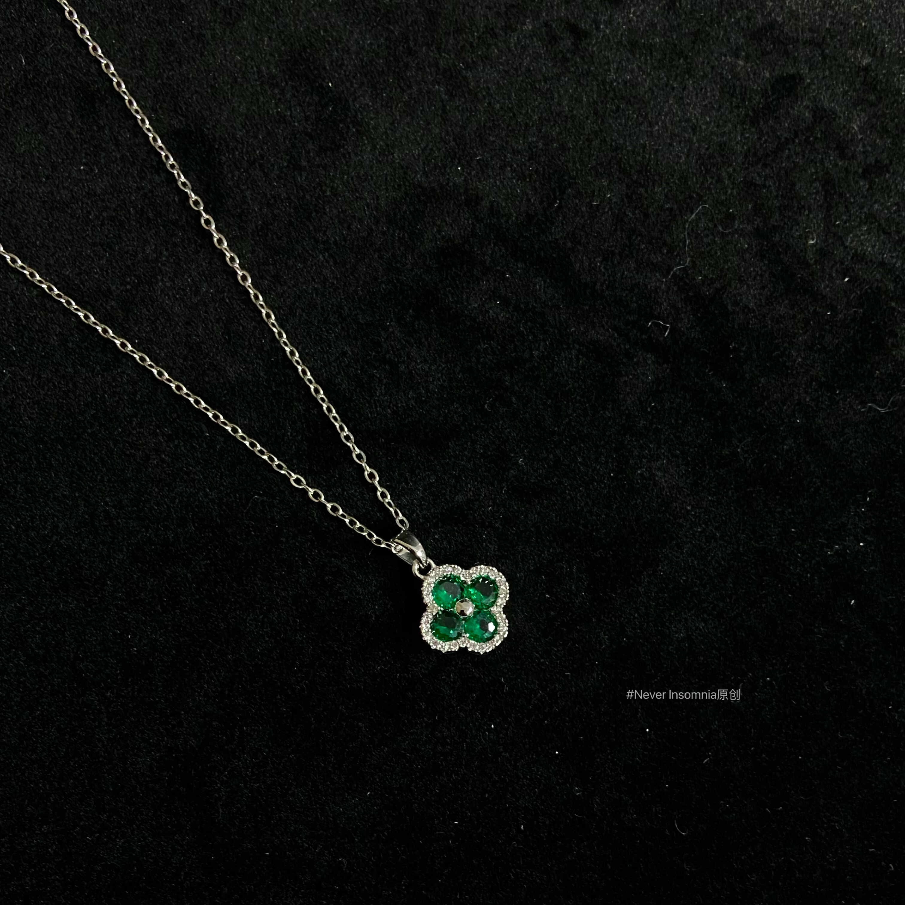 Never Insomnia原创. Four snowflake项链.颖绿