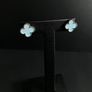 Never Insomnia原创 NewVintage古著 Four leaf clover 耳钉.浅蓝