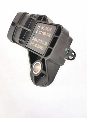 0281006102博士东风天龙雷诺DDi发动机增压进气压力及温度传感器