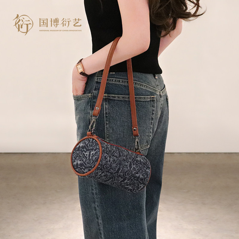 中国博物馆舞人龙凤纹圆桶包夏季高级质感百搭国风女生新年