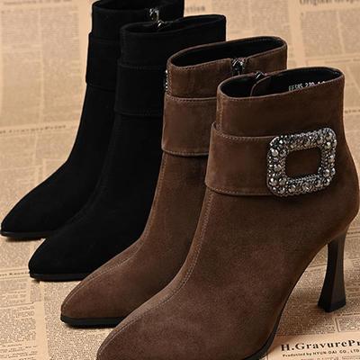 真软皮水钻方扣磨砂加绒短靴女2025秋冬新款尖头细高跟时装靴