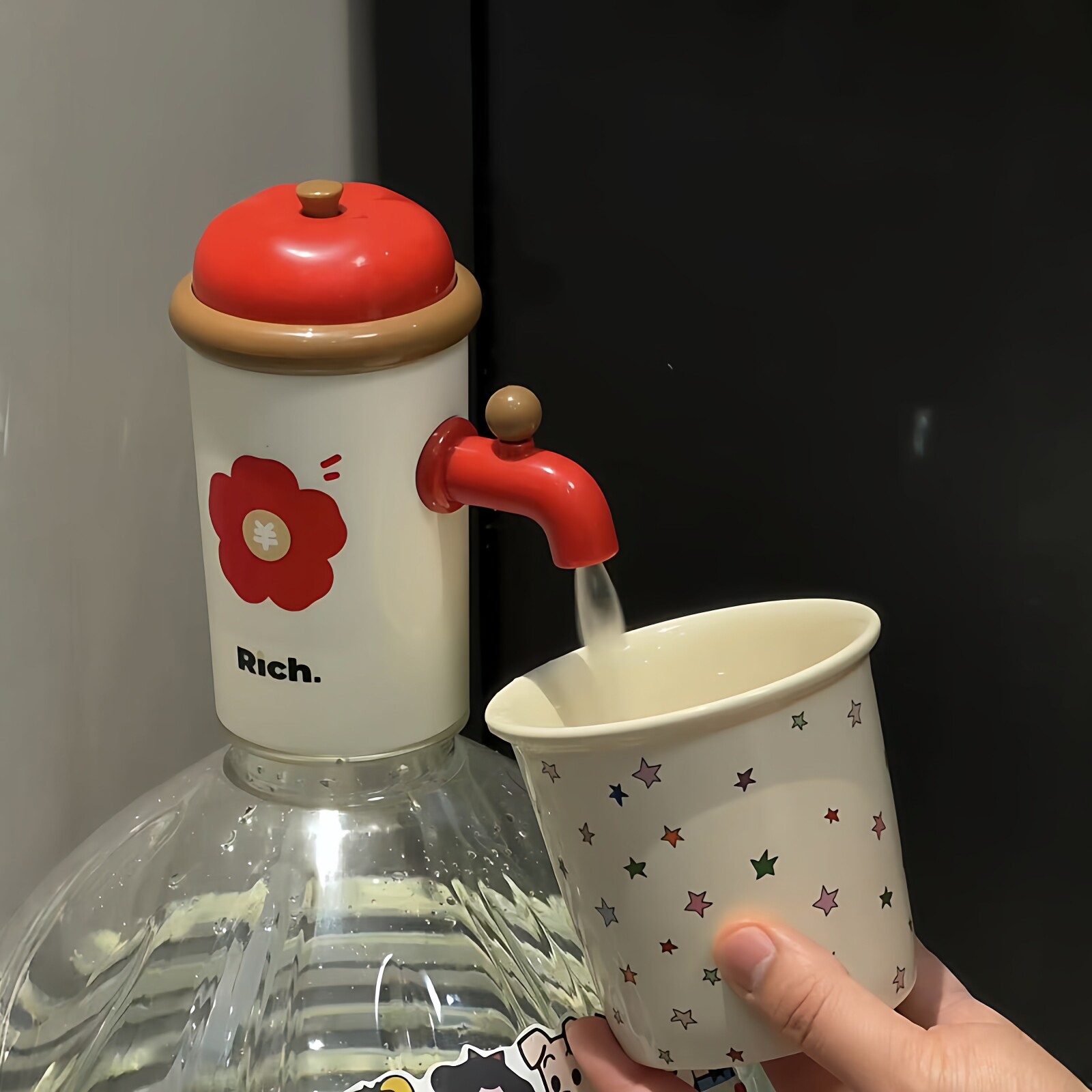 苹果抽水器家用桶装水电动抽水泵高颜值纯净水自动压水器取水器