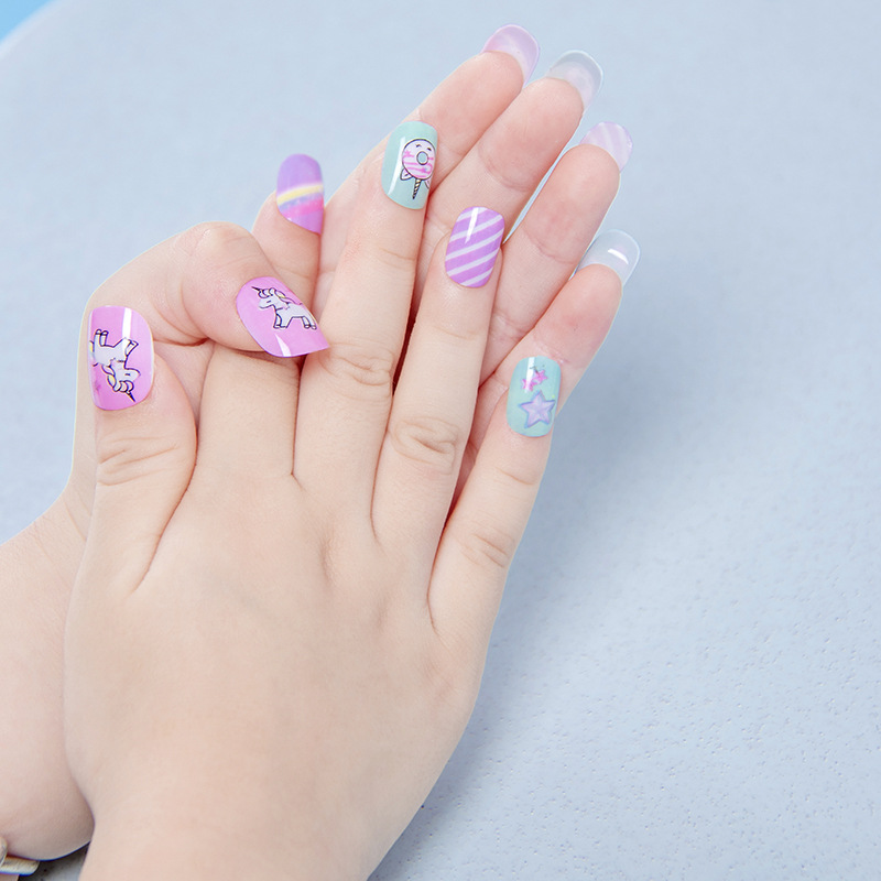 跨境新品20片盒装儿童穿戴甲成品美甲贴片卡通独角兽假指甲带背胶